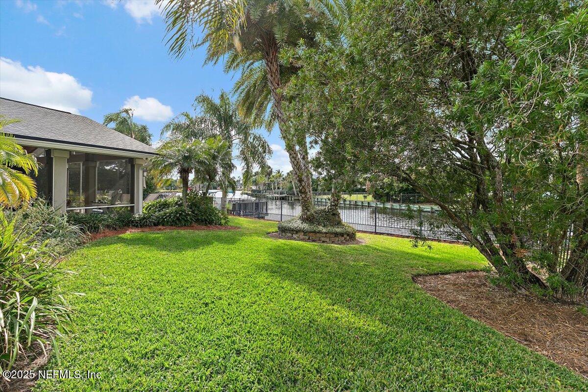 24 POINCIANA Way