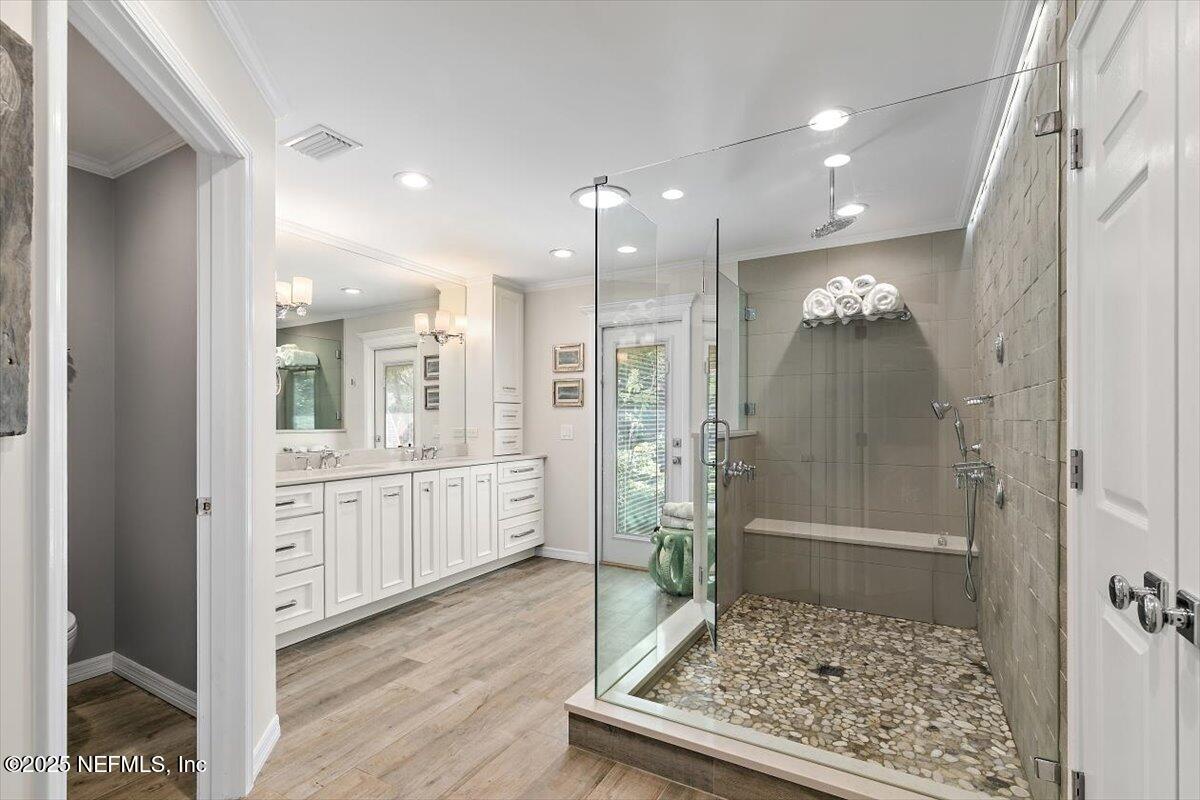 24 POINCIANA Way