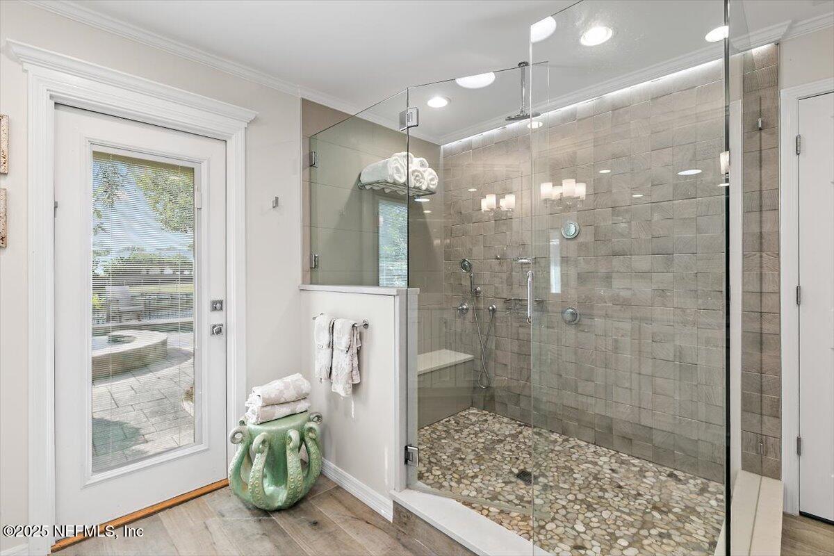 24 POINCIANA Way