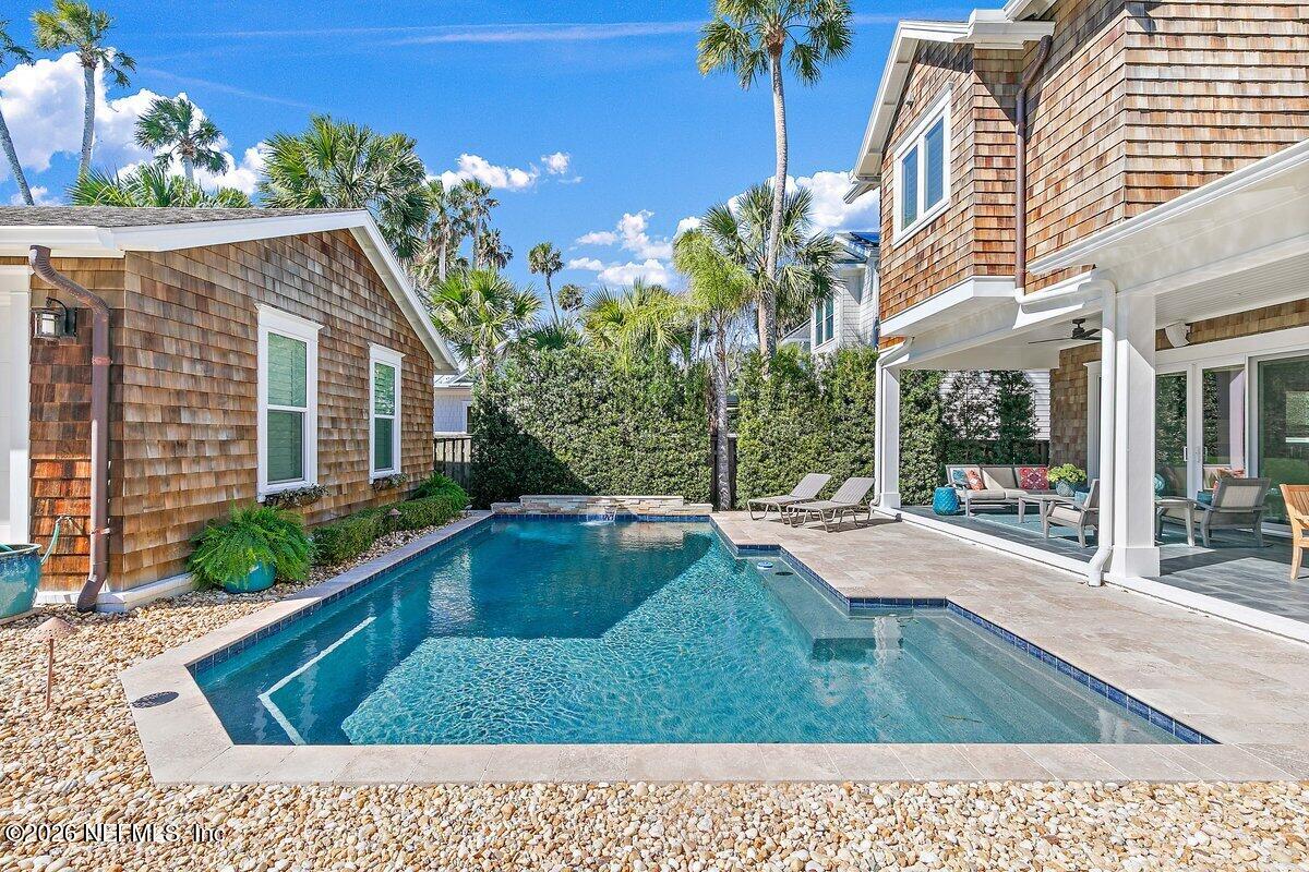 360 5TH Street