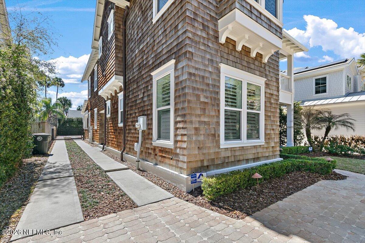 360 5TH Street