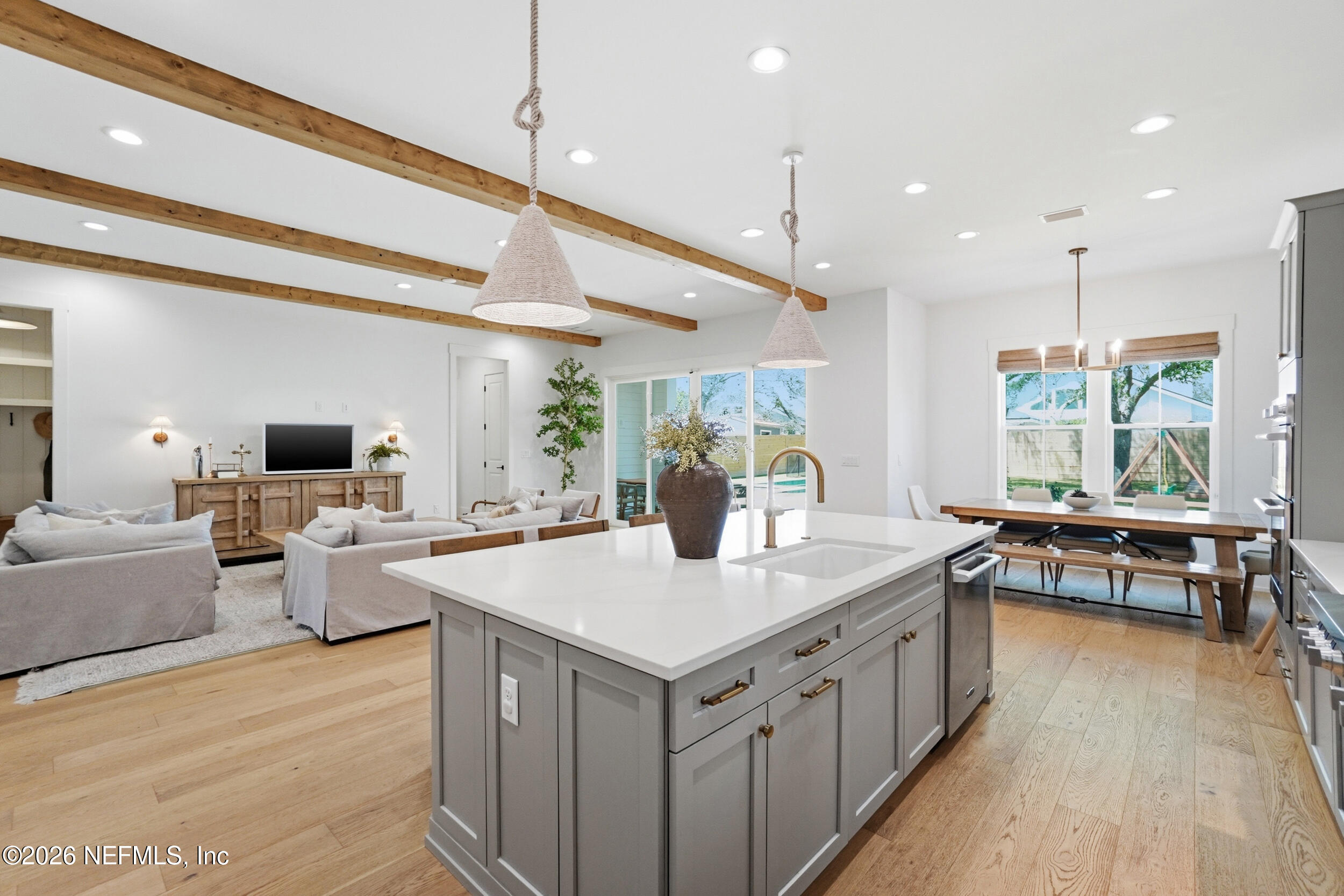 35 JEFFERSON Avenue