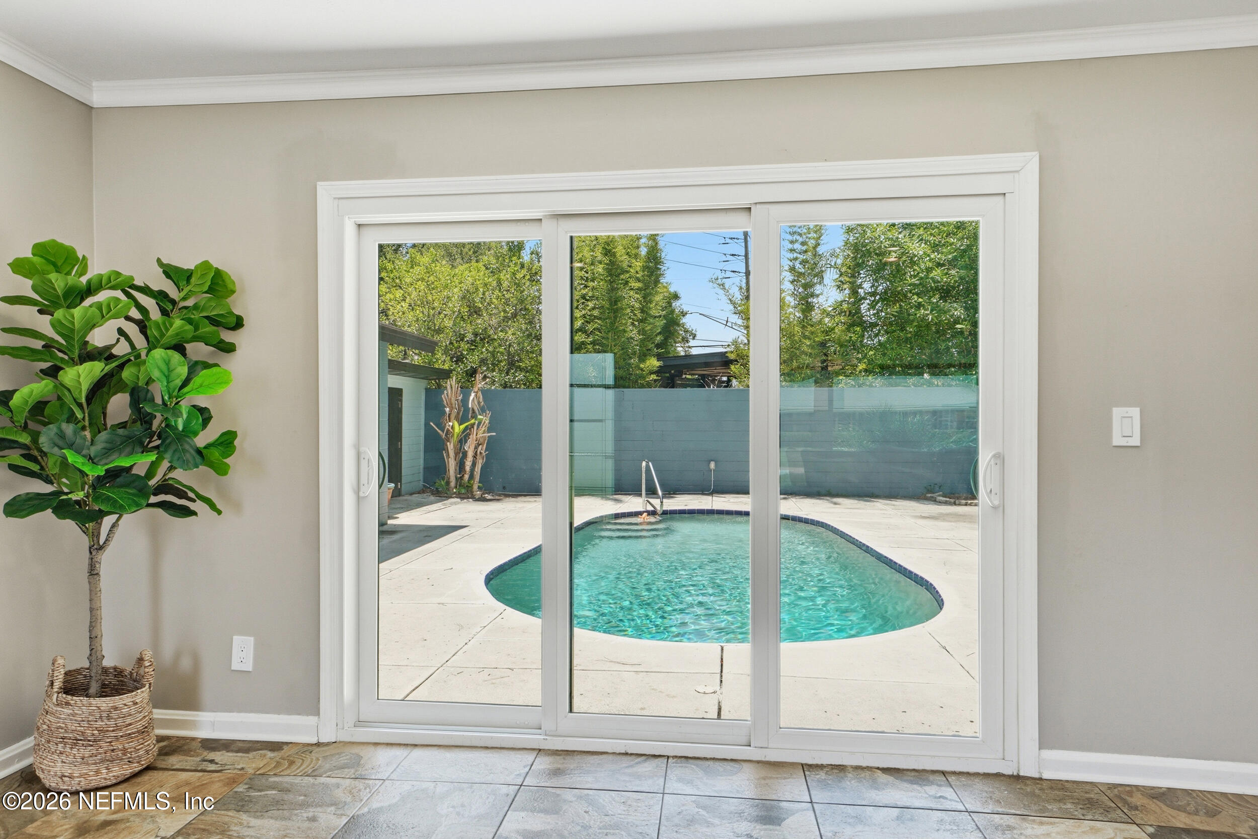 3754 RUSTIC Lane
