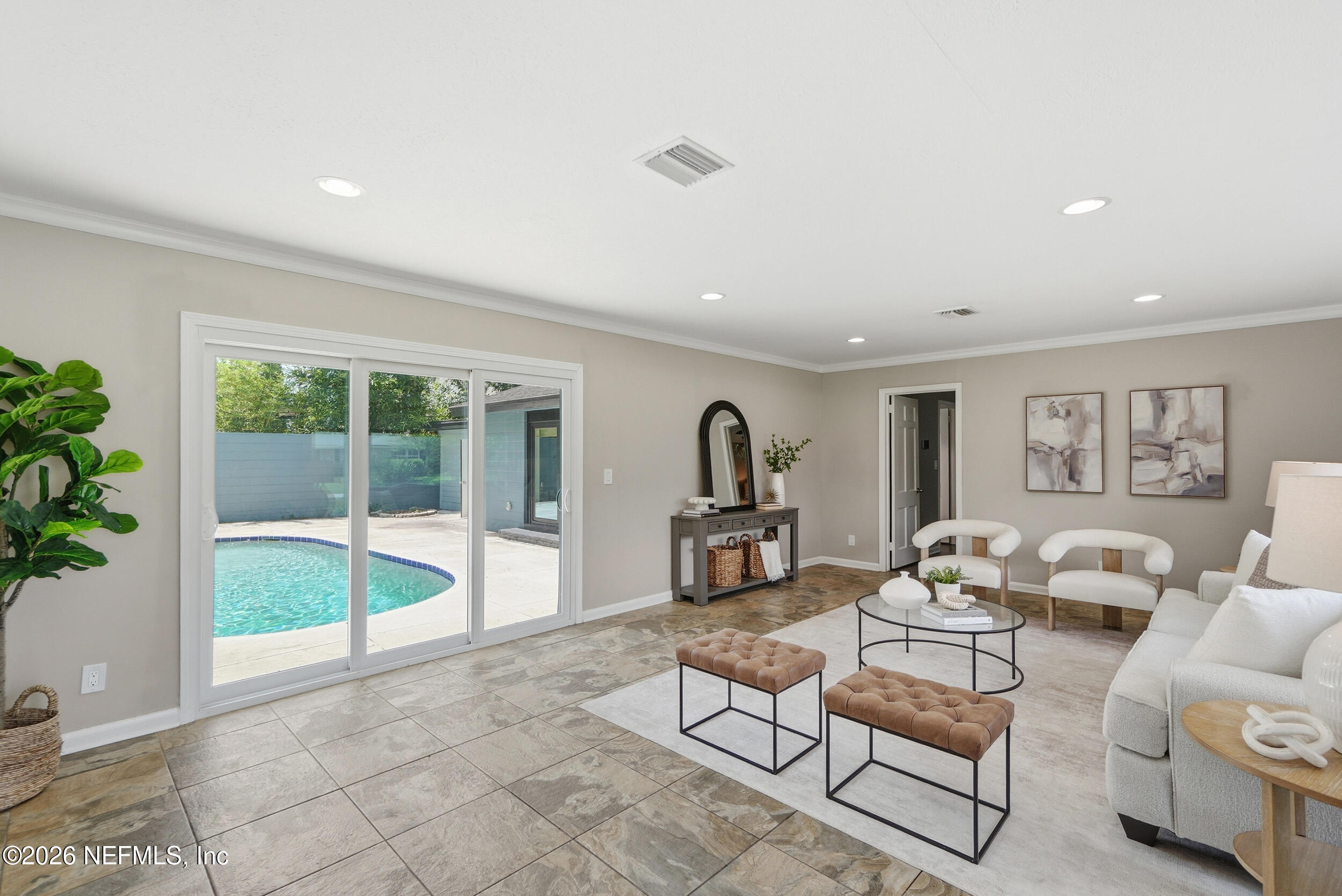 3754 RUSTIC Lane