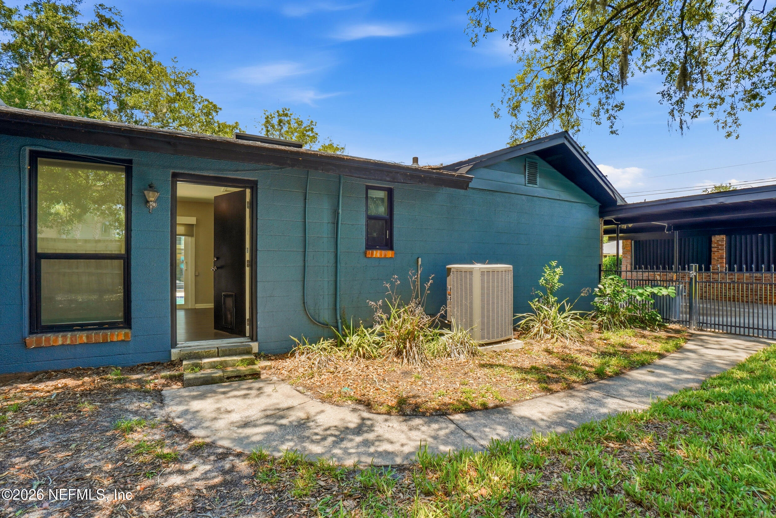 3754 RUSTIC Lane