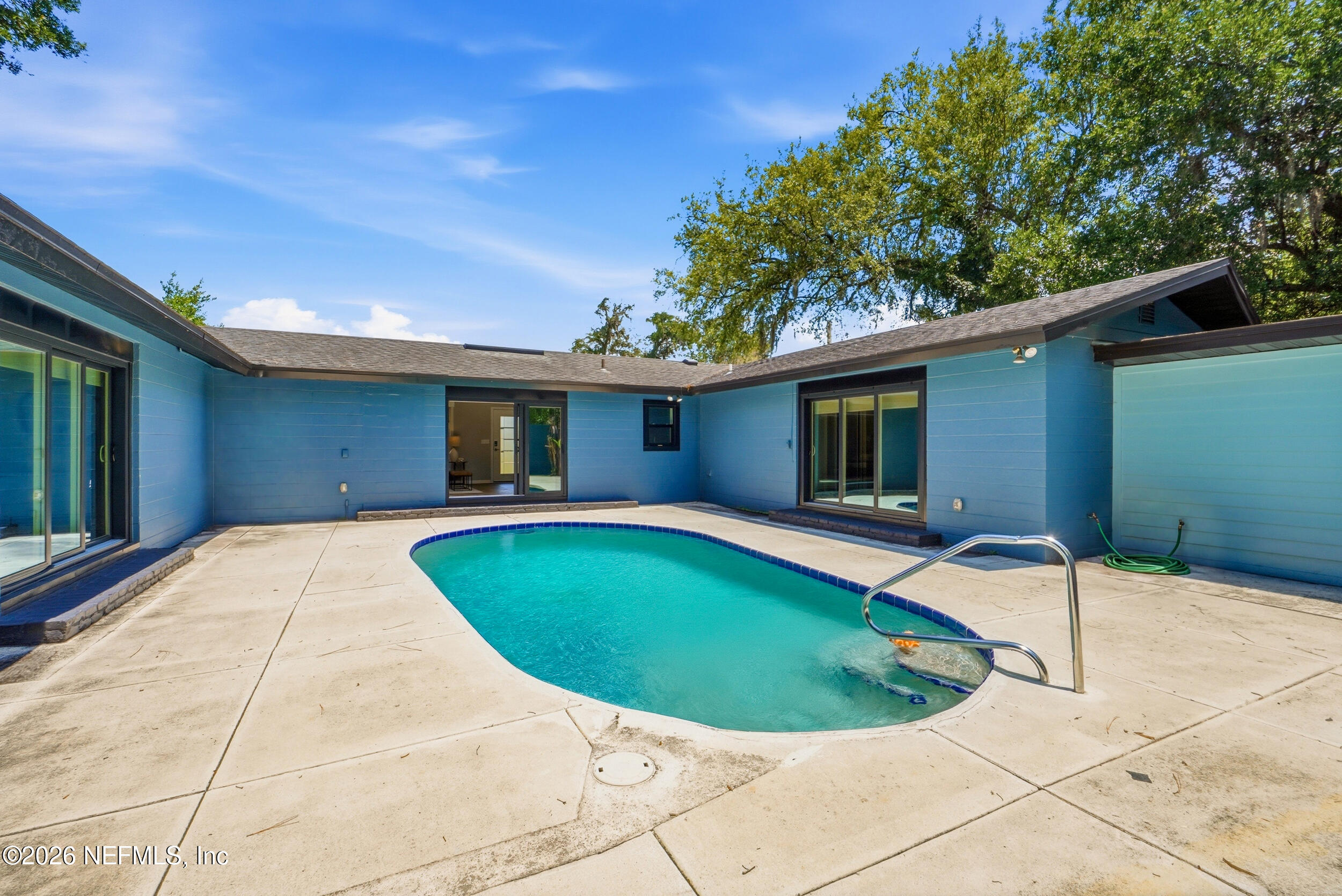 3754 RUSTIC Lane