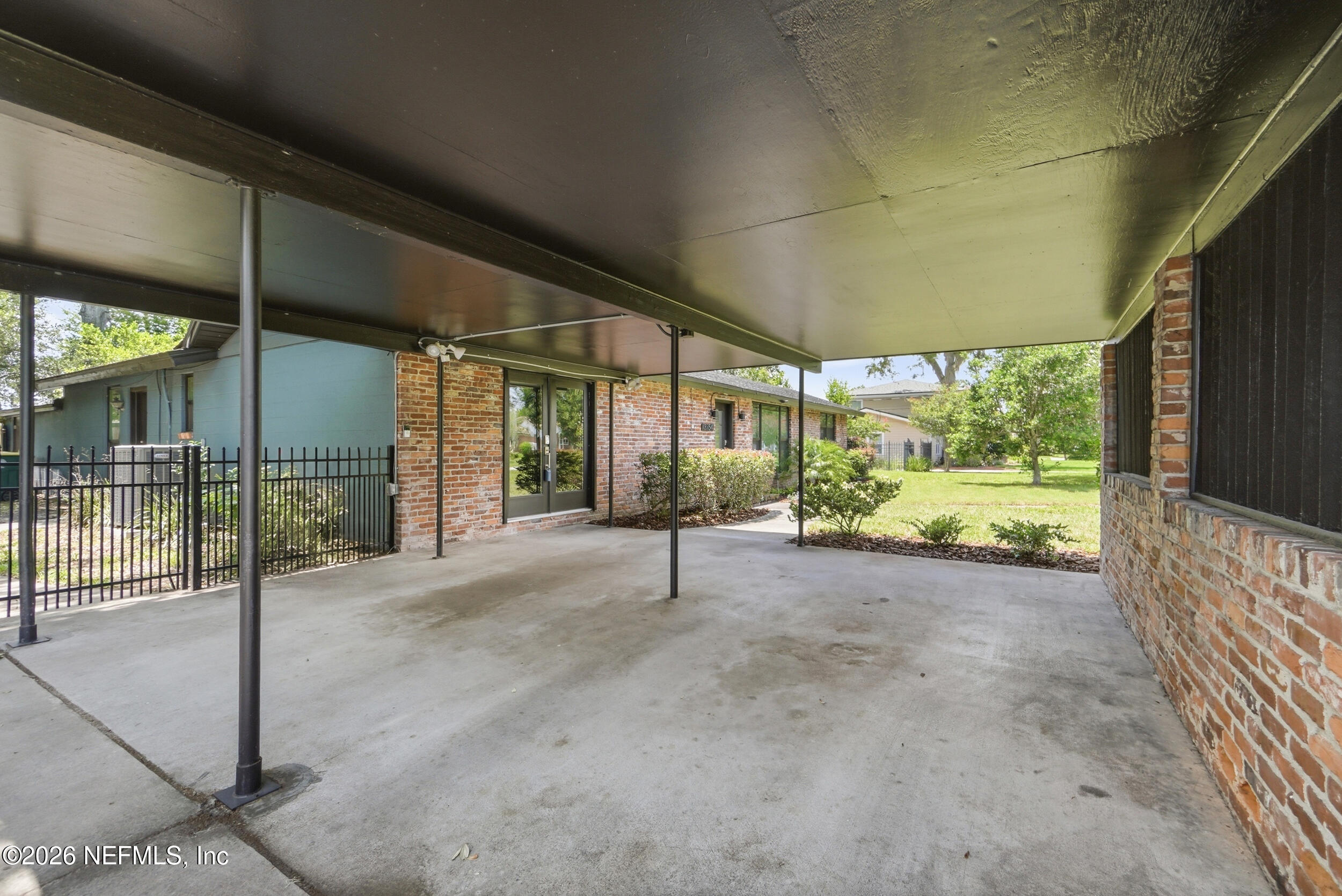 3754 RUSTIC Lane