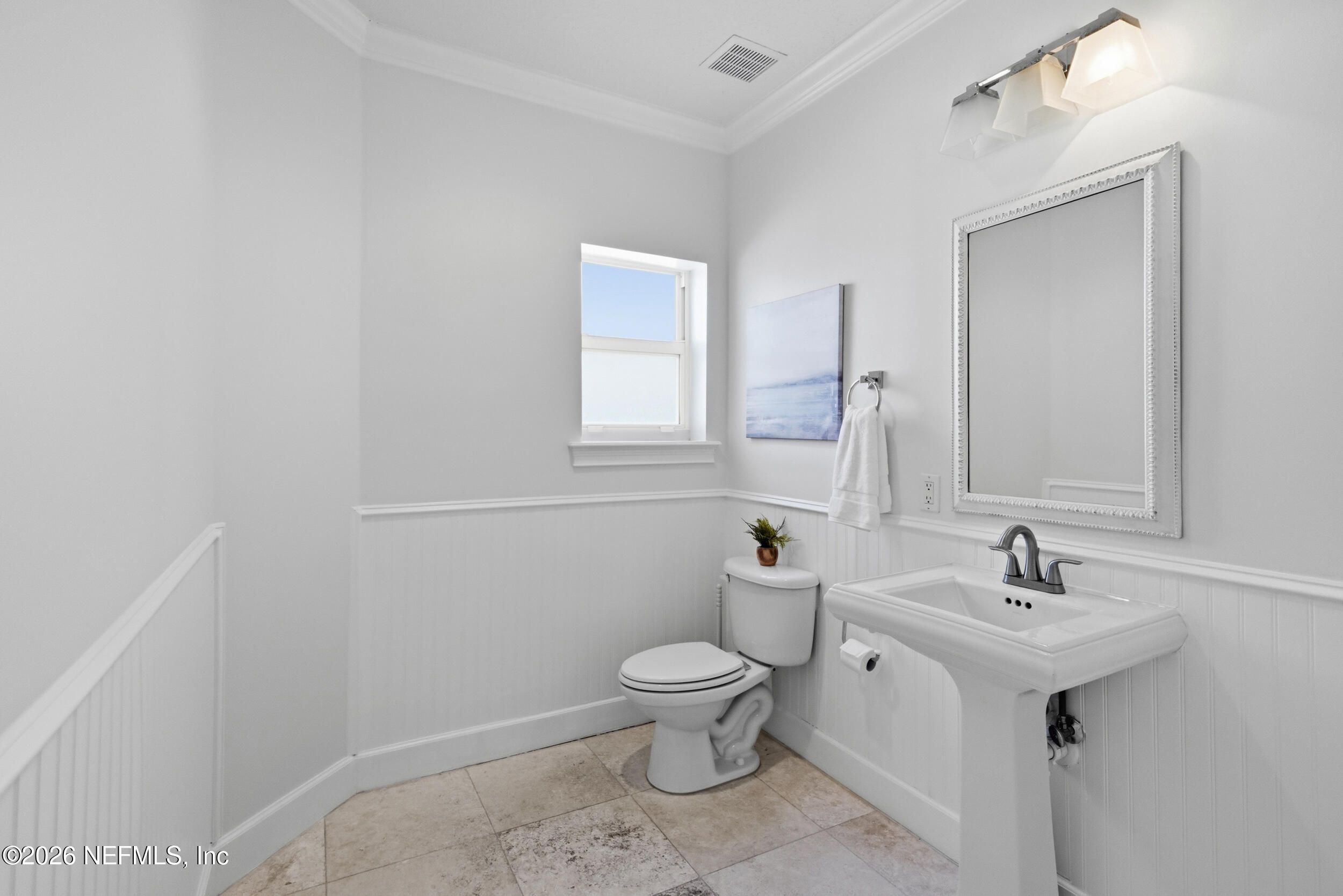 214 6TH Avenue S A