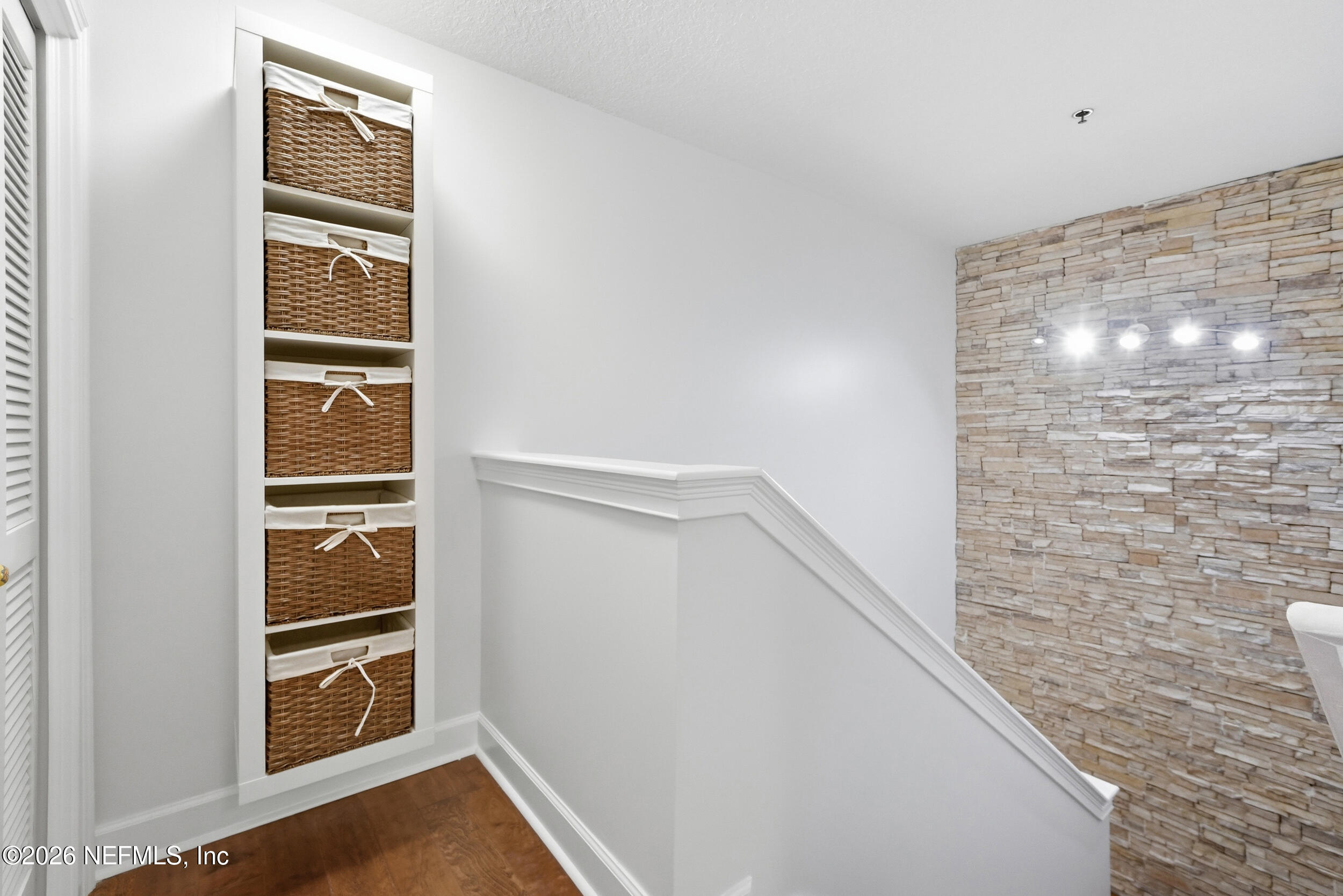 214 6TH Avenue S A
