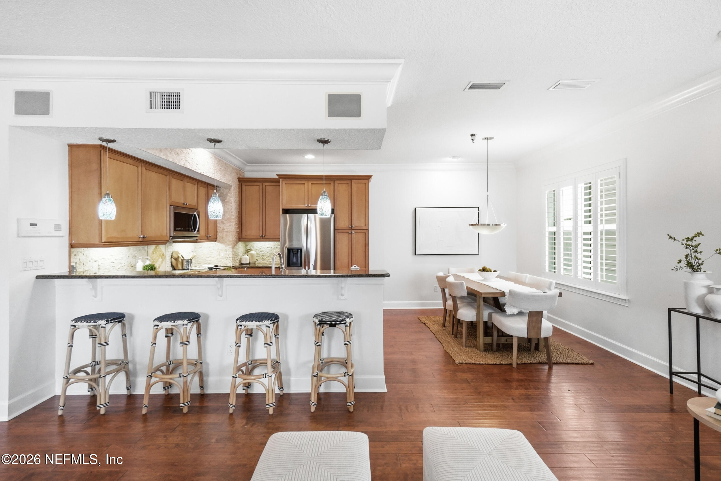 214 6TH Avenue S A