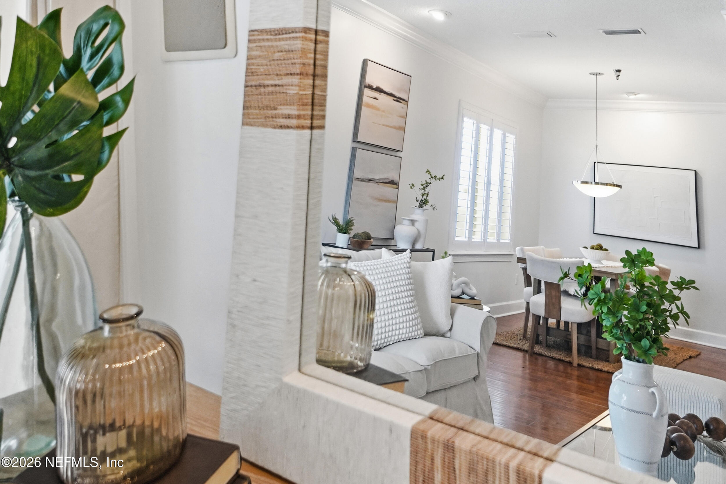 214 6TH Avenue S A