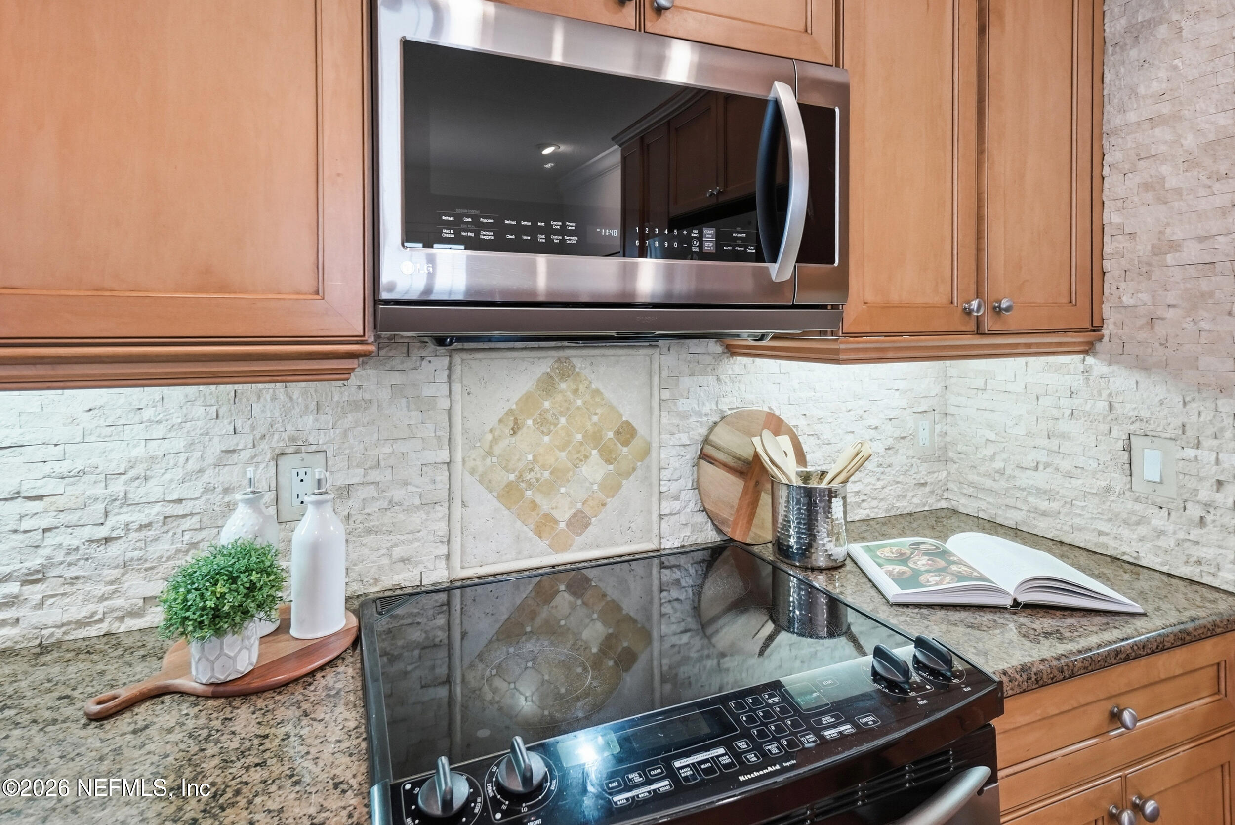 214 6TH Avenue S A