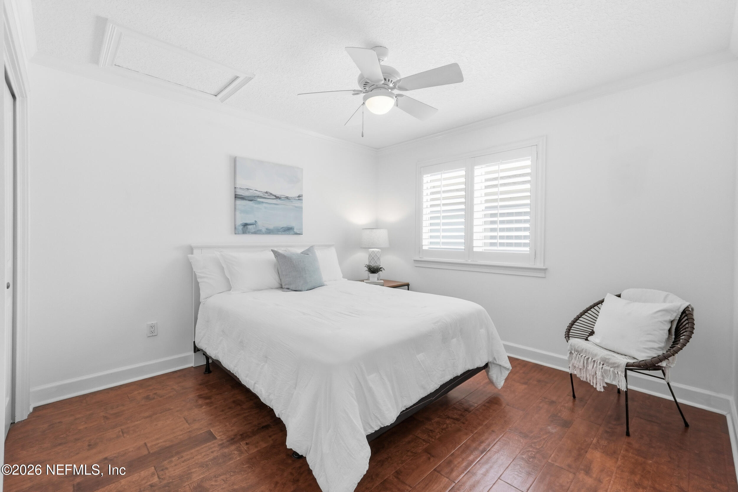 214 6TH Avenue S A