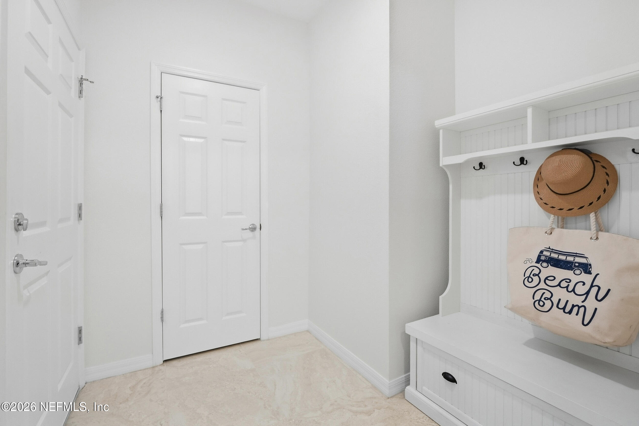 782 TREE SIDE Lane