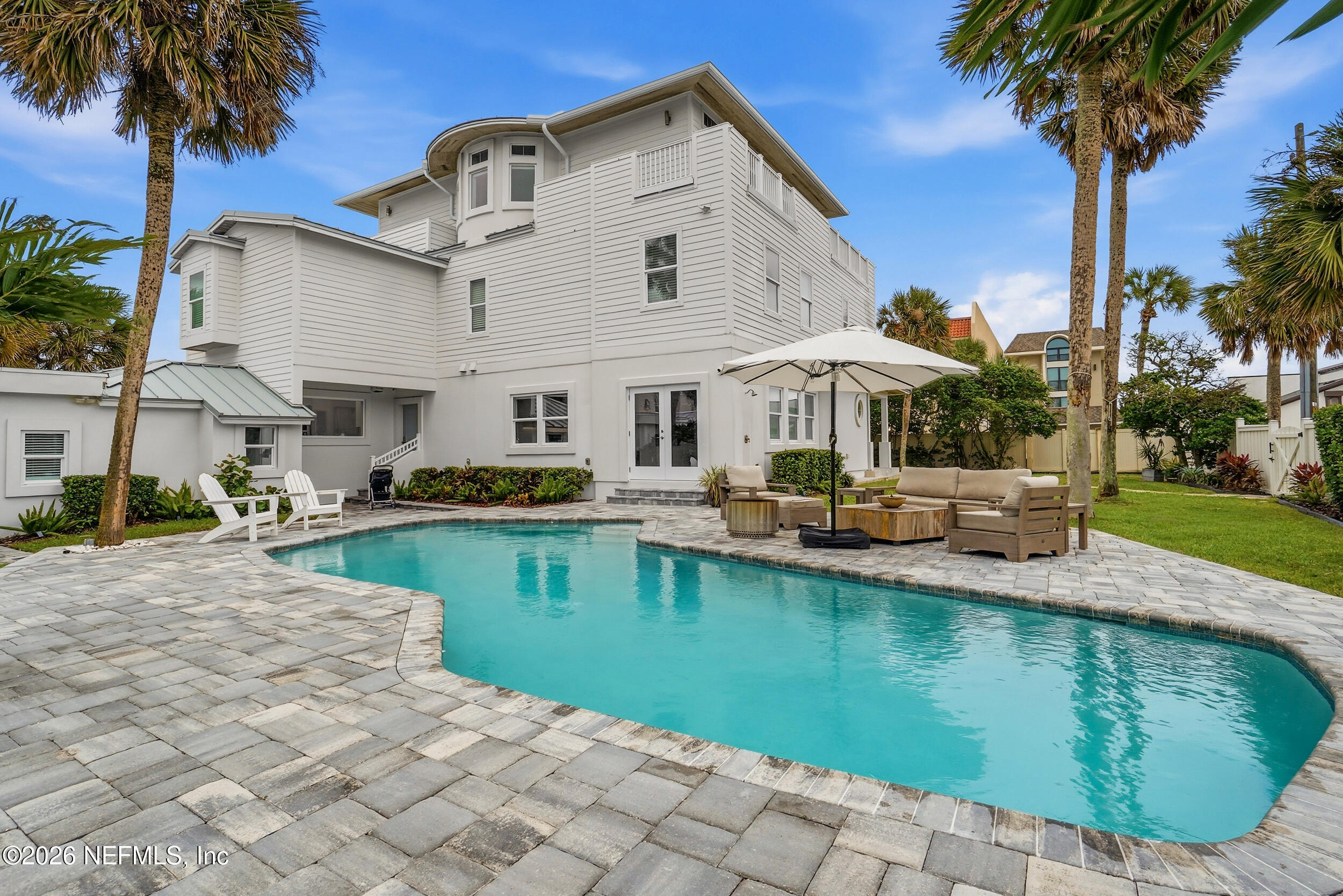 890 BEACH Avenue