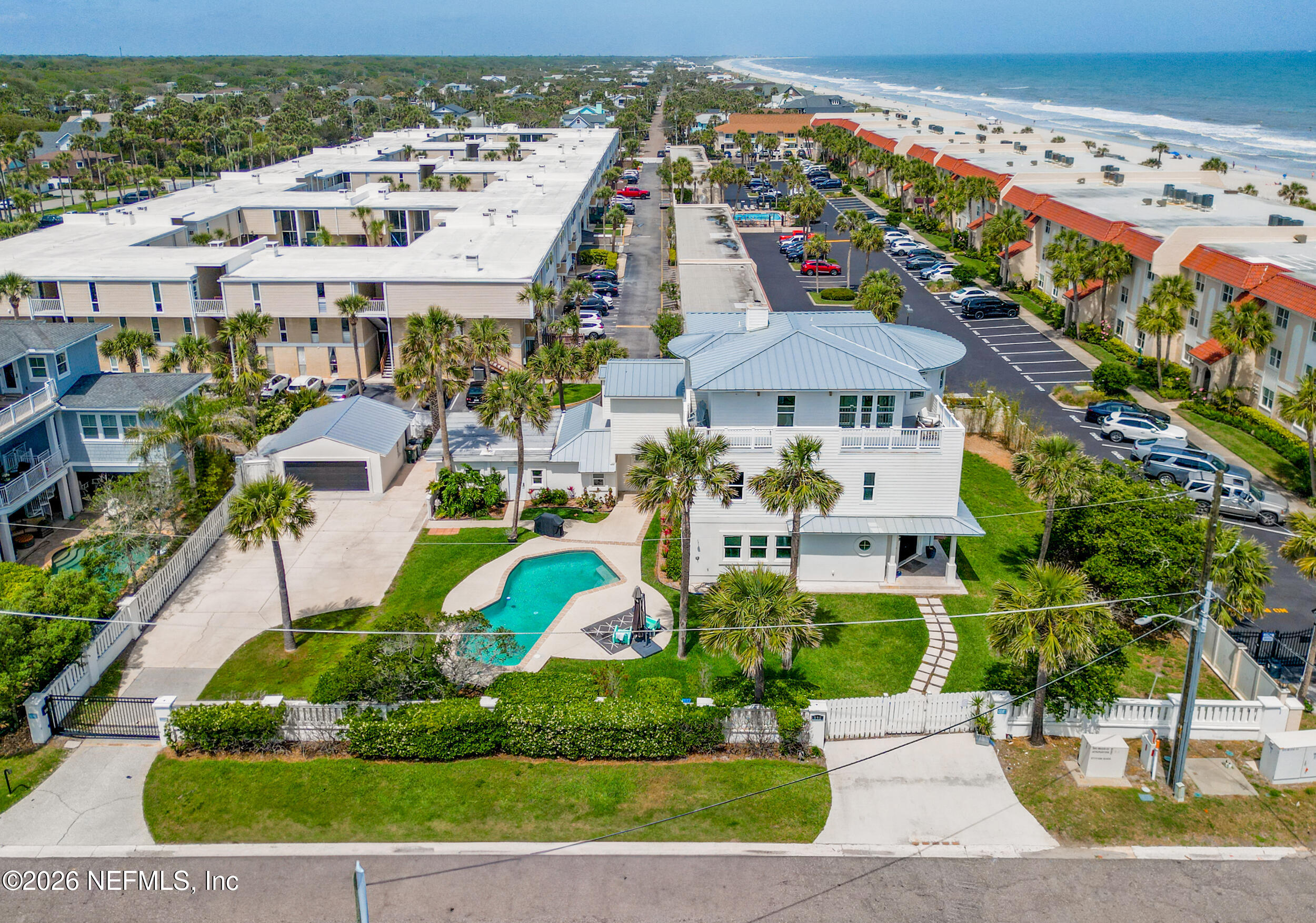 890 BEACH Avenue