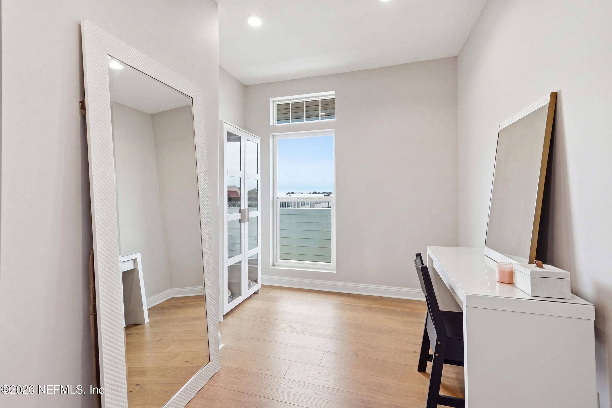 890 BEACH Avenue