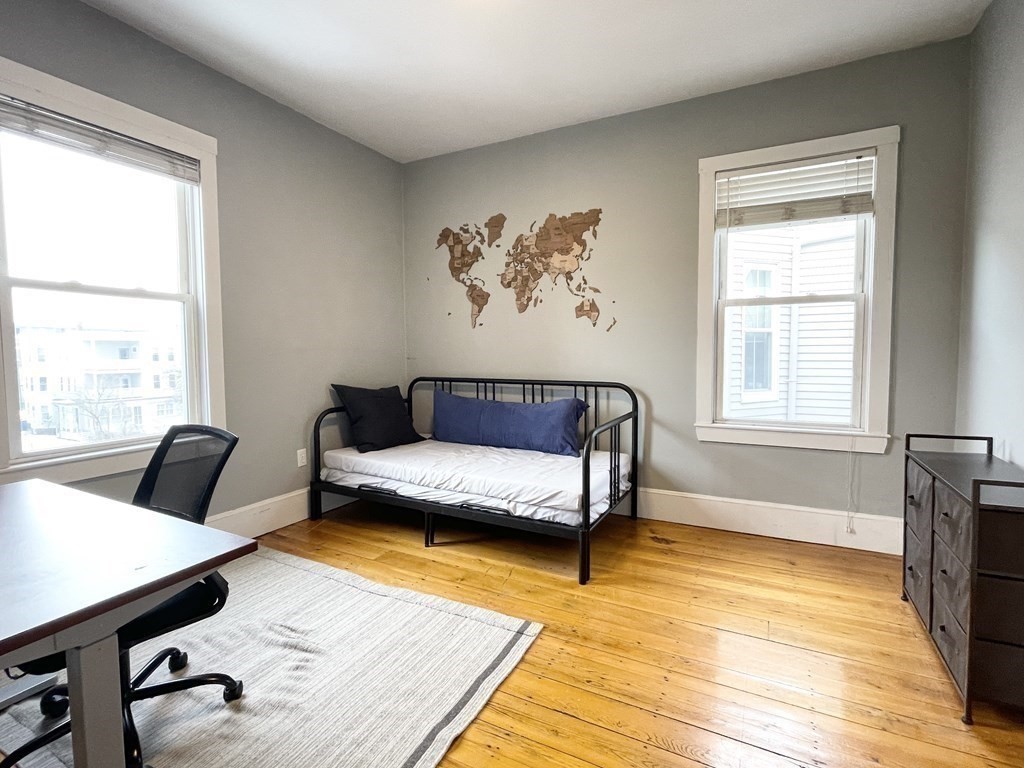 367 Cardinal Medeiros Ave # 2