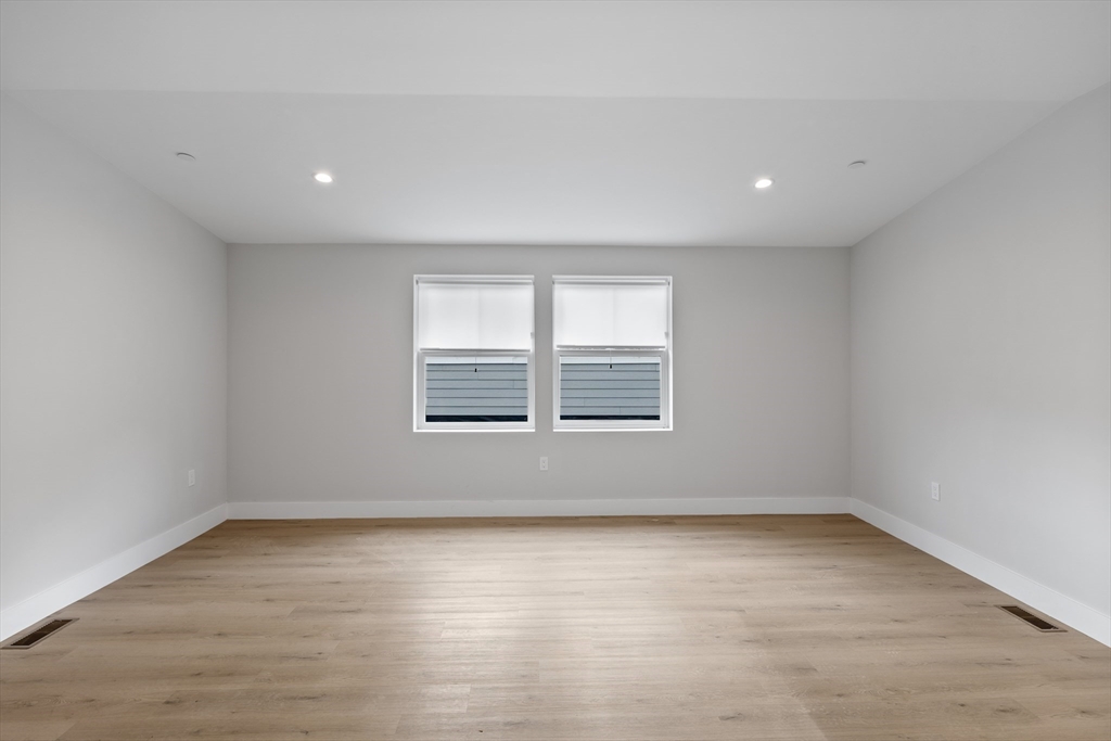 186 Bedford Street # 206