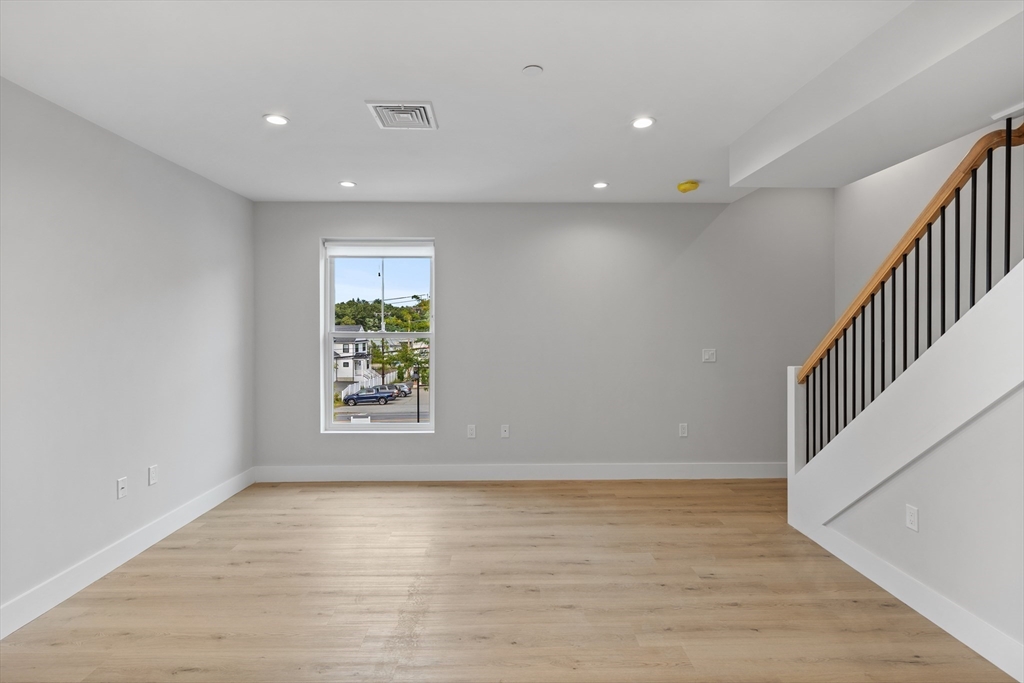 186 Bedford Street # 206