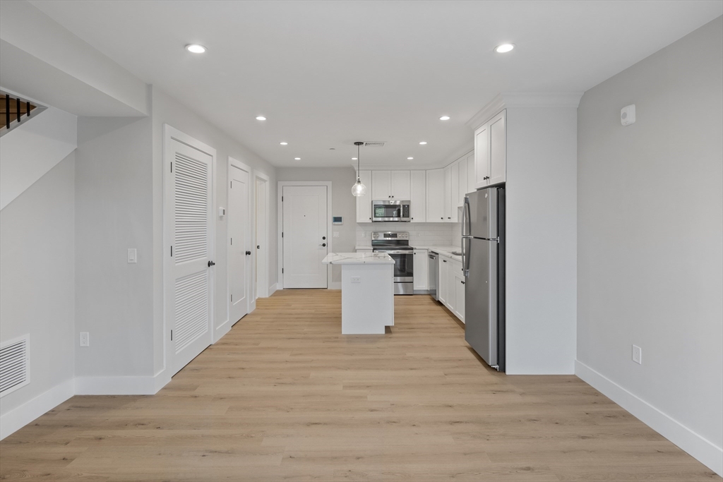 186 Bedford Street # 206