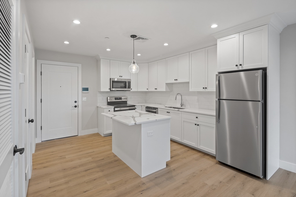 186 Bedford Street # 206