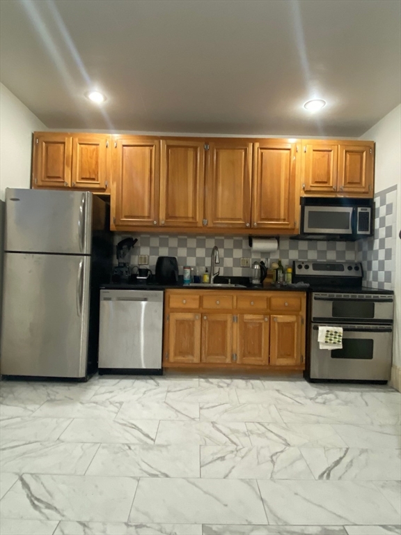 515 Massachusetts Ave. # 2