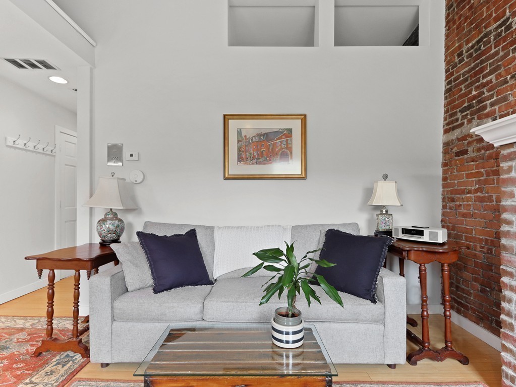 110 Charles # 4