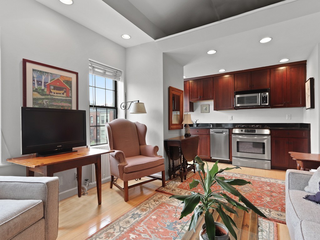 110 Charles # 4
