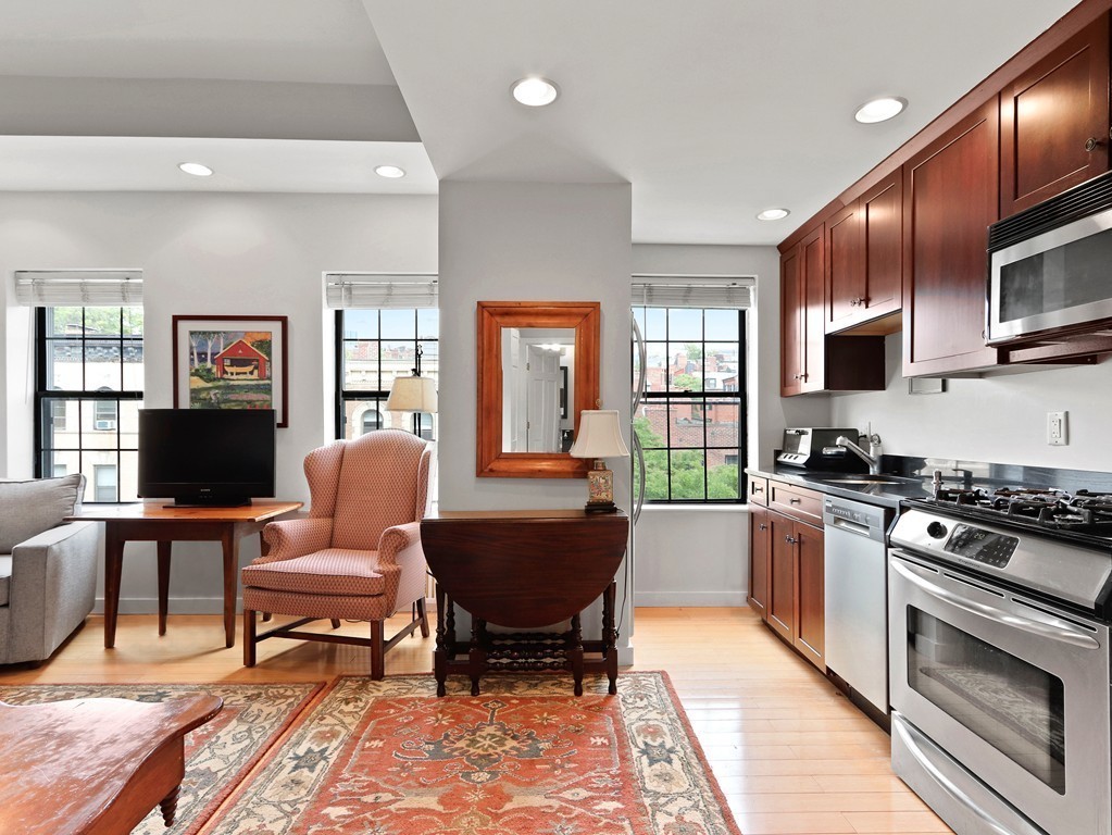110 Charles # 4