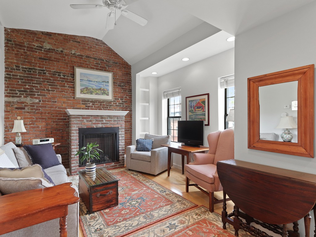 110 Charles # 4