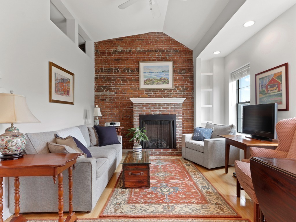 110 Charles # 4