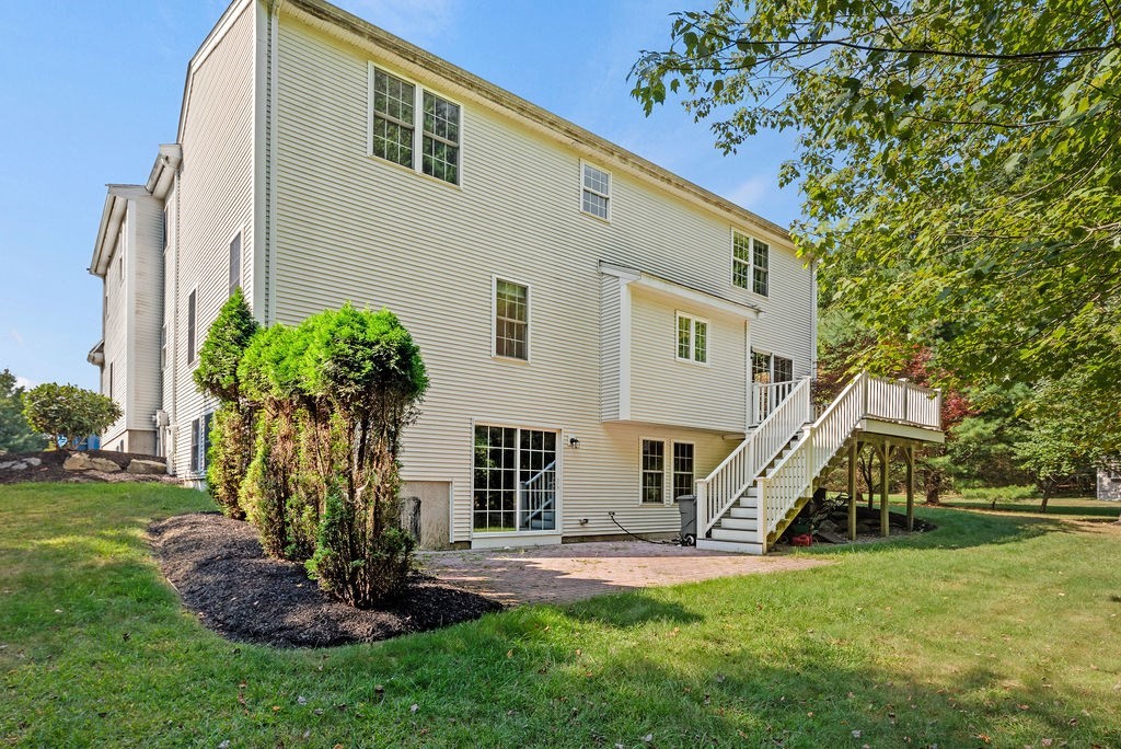 10 Arrowhead Dr