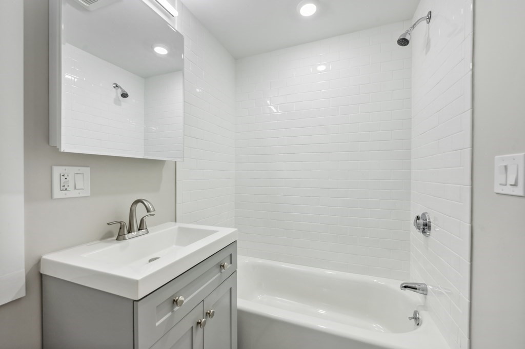 77 Reed Ave # 1