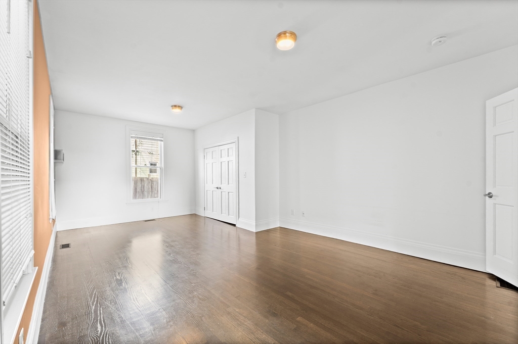 680 Broadway St # 1