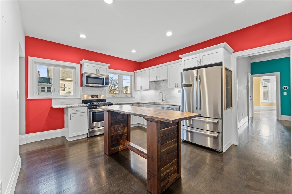 680 Broadway St # 1