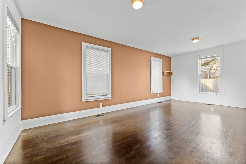 680 Broadway St # 1