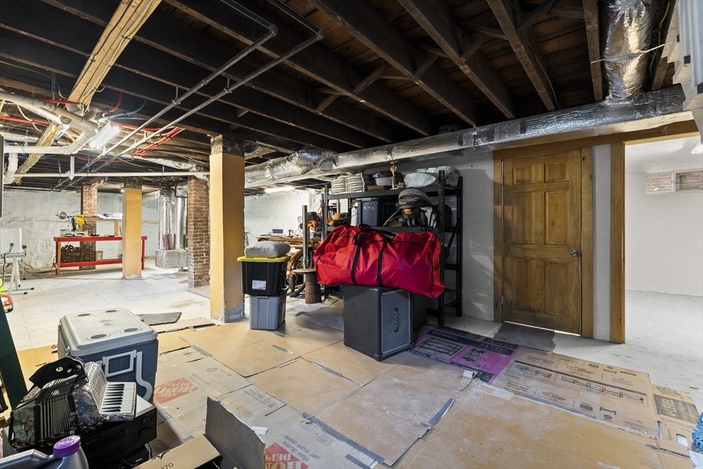 680 Broadway St # 1