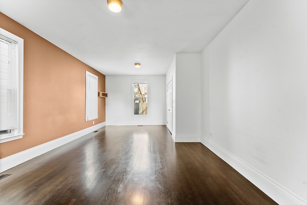 680 Broadway St # 1