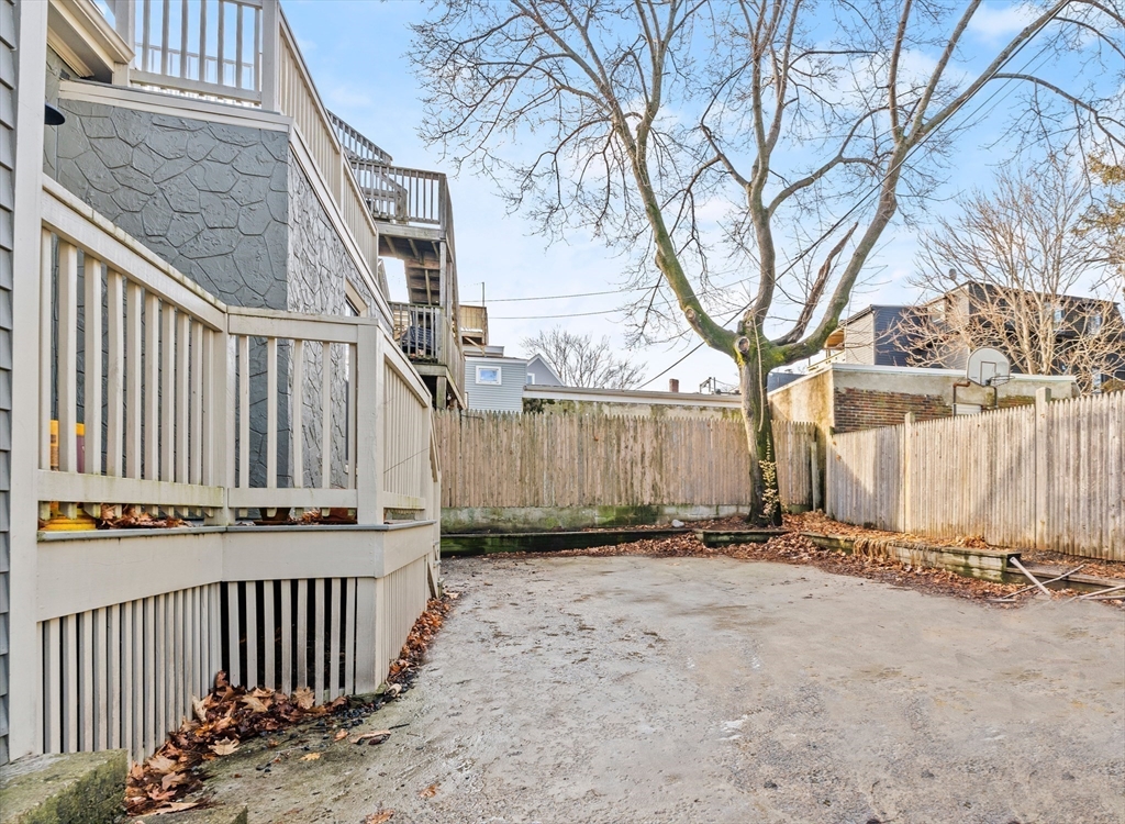 680 Broadway St # 1