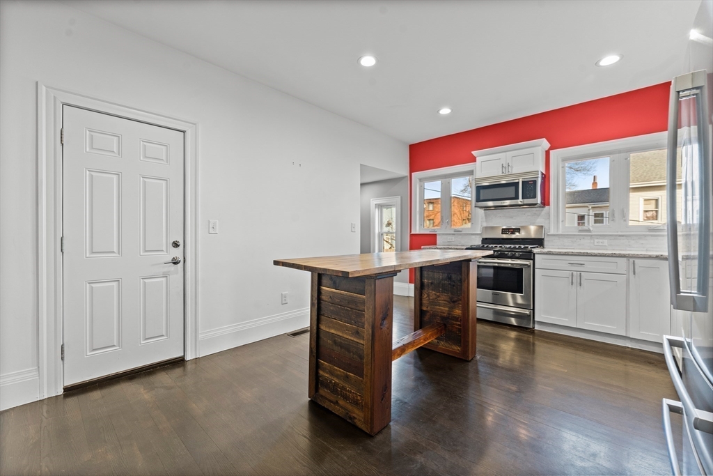 680 Broadway St # 1