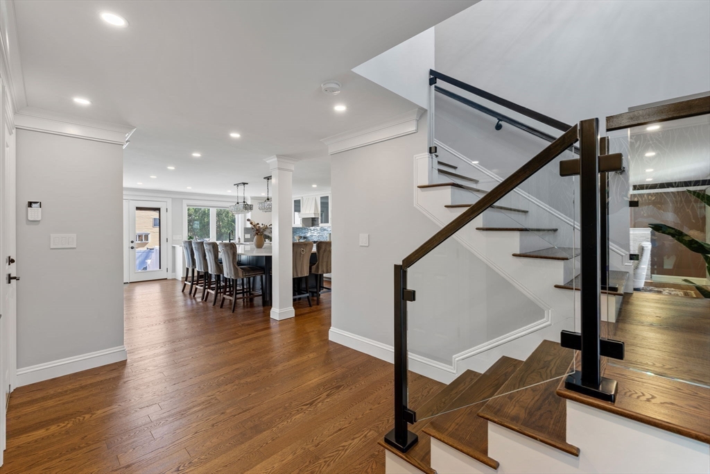 8 Whispering Hill Rd