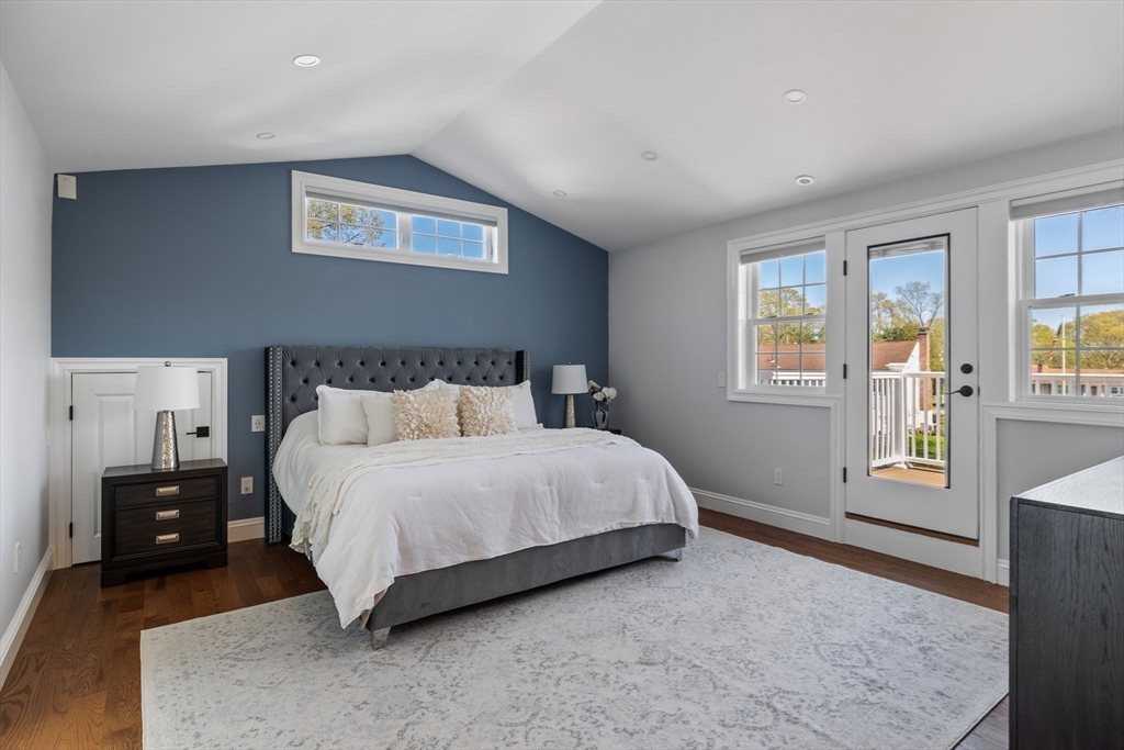 8 Whispering Hill Rd