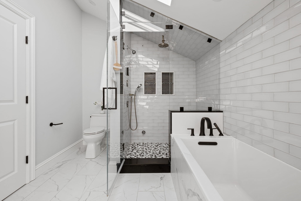 8 Whispering Hill Rd