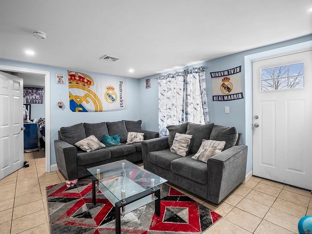 15 Washington Ave # 1