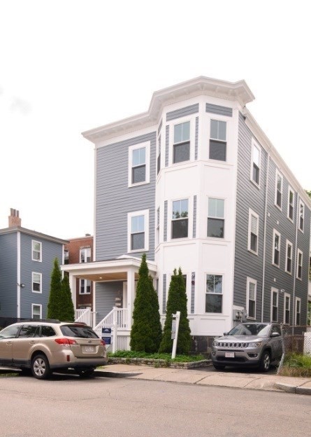 8 Brookside Ave # 3