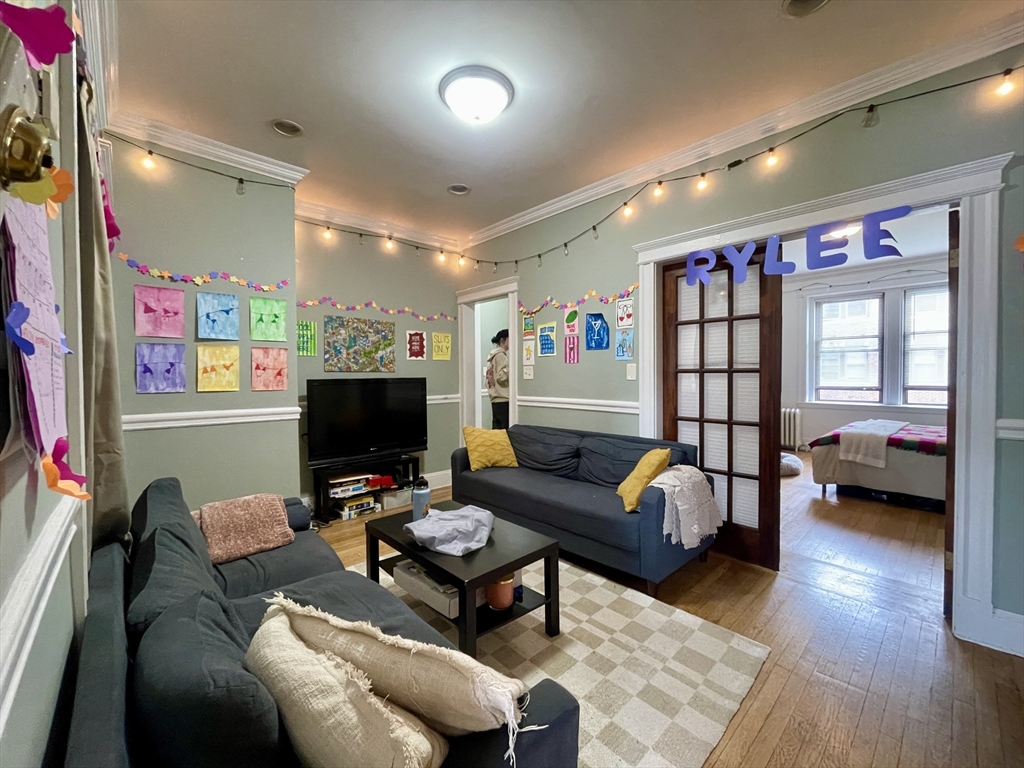 10 Greenway Court # 3