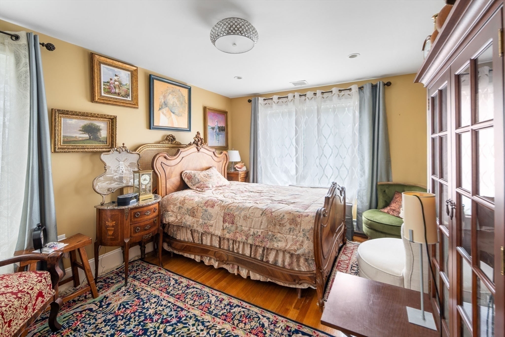 156 Woodbine Cir