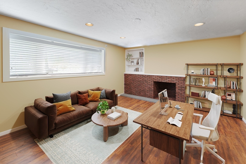 156 Woodbine Cir
