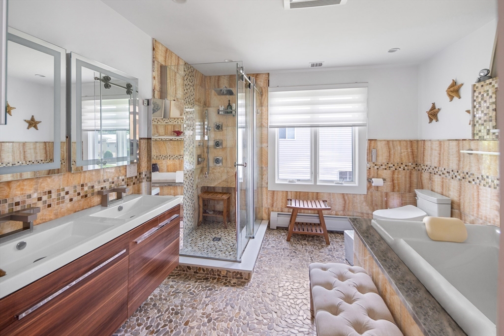 156 Woodbine Cir
